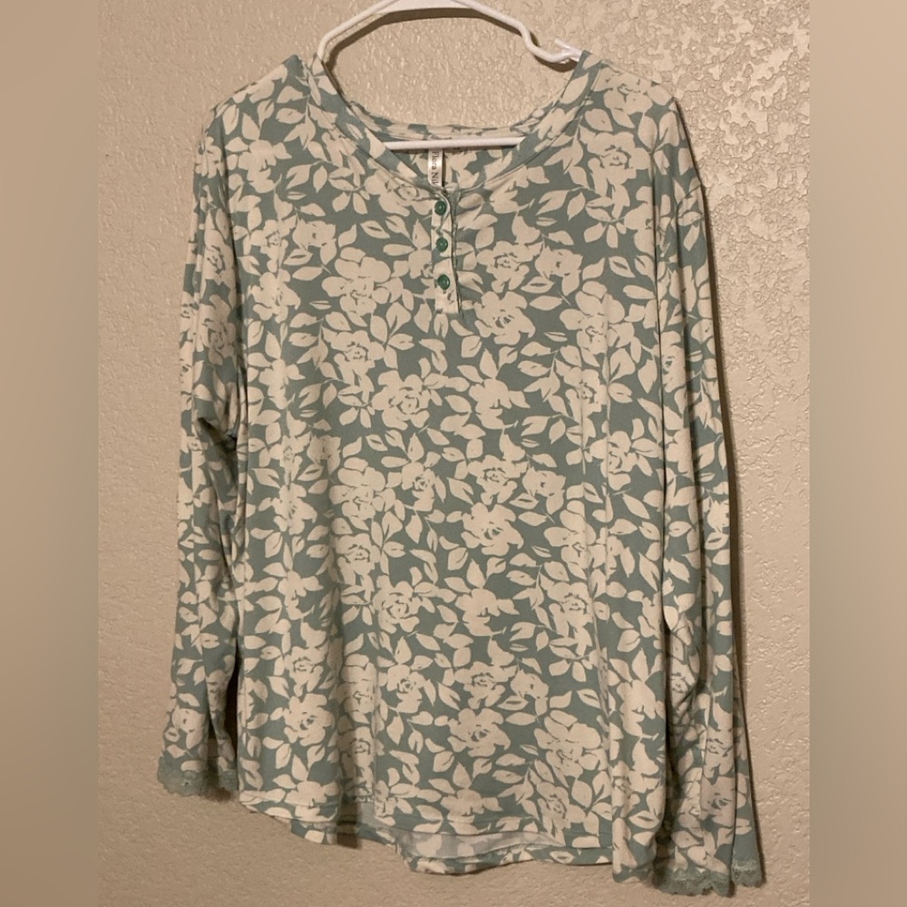 Flora Nikrooz Blue and White Floral Loungewear, women’s size X-Large - Picture 2 of 10